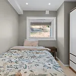 And Modern Terraced House In דירה *