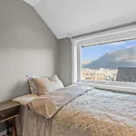 And Modern Terraced House In Appartement *