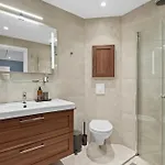 And Modern Terraced House In Апартаменты *
